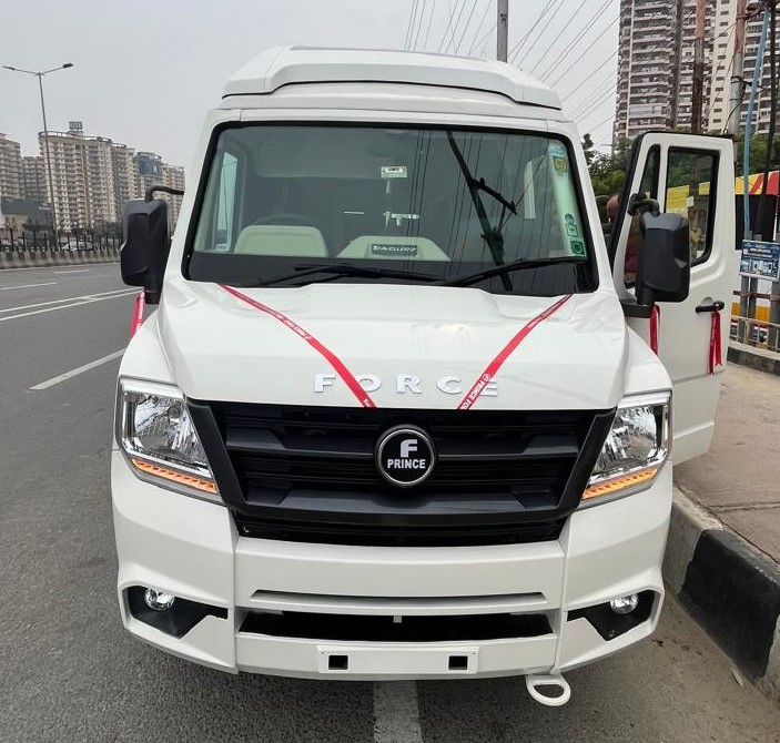 White AC Tempo Traveller for rent in Ghaziabad